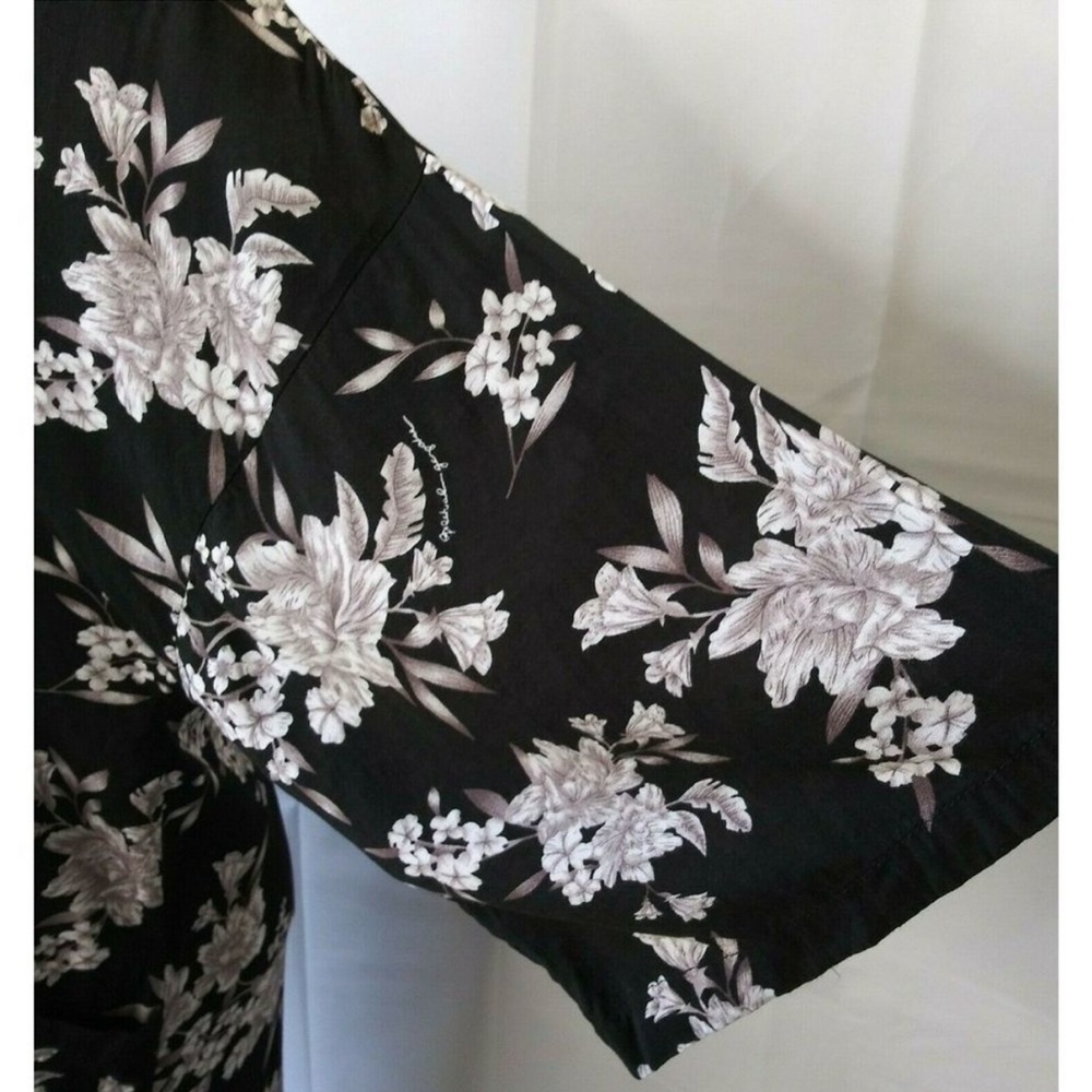 Spiritual Gangster Maya Black Floral Tie Front Kimono - Picture 9 of 16
